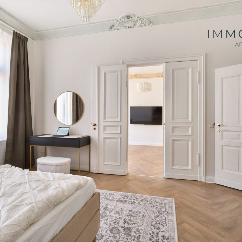 Schlafzimmer 1