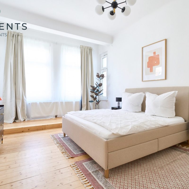 Schlafzimmer 1